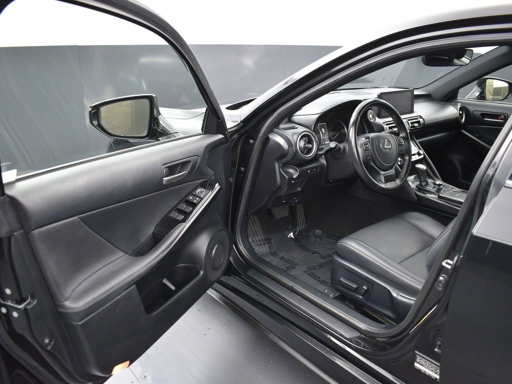 Used 2021 Lexus IS 300 w/ Comfort Package image 8