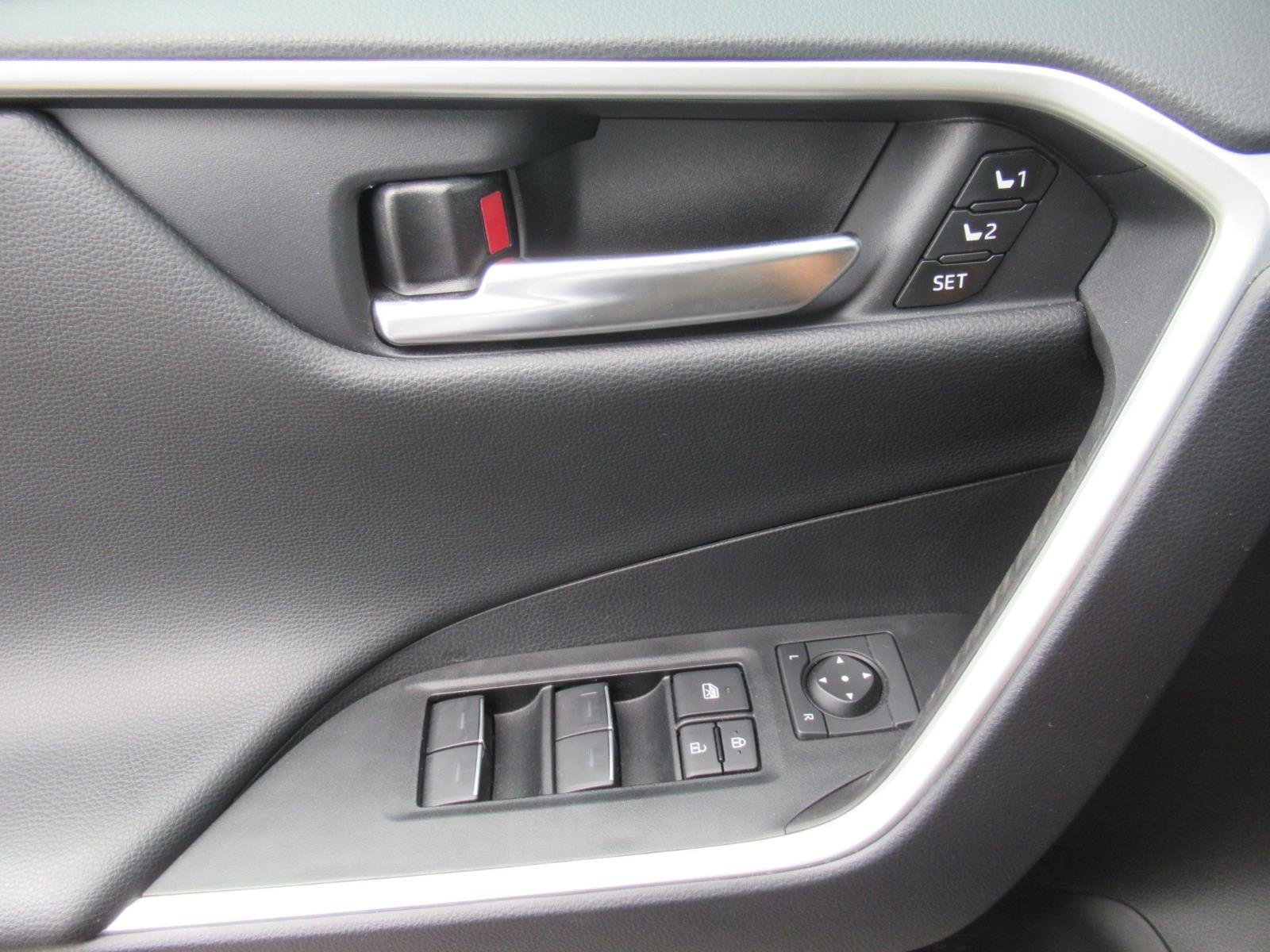 Used 2025 Toyota RAV4 Limited w/ Weather Package FWD image 21