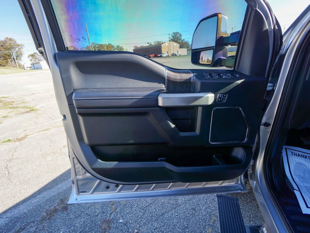 Used 2020 Ford F250 Lariat w/ Chrome Package image 20