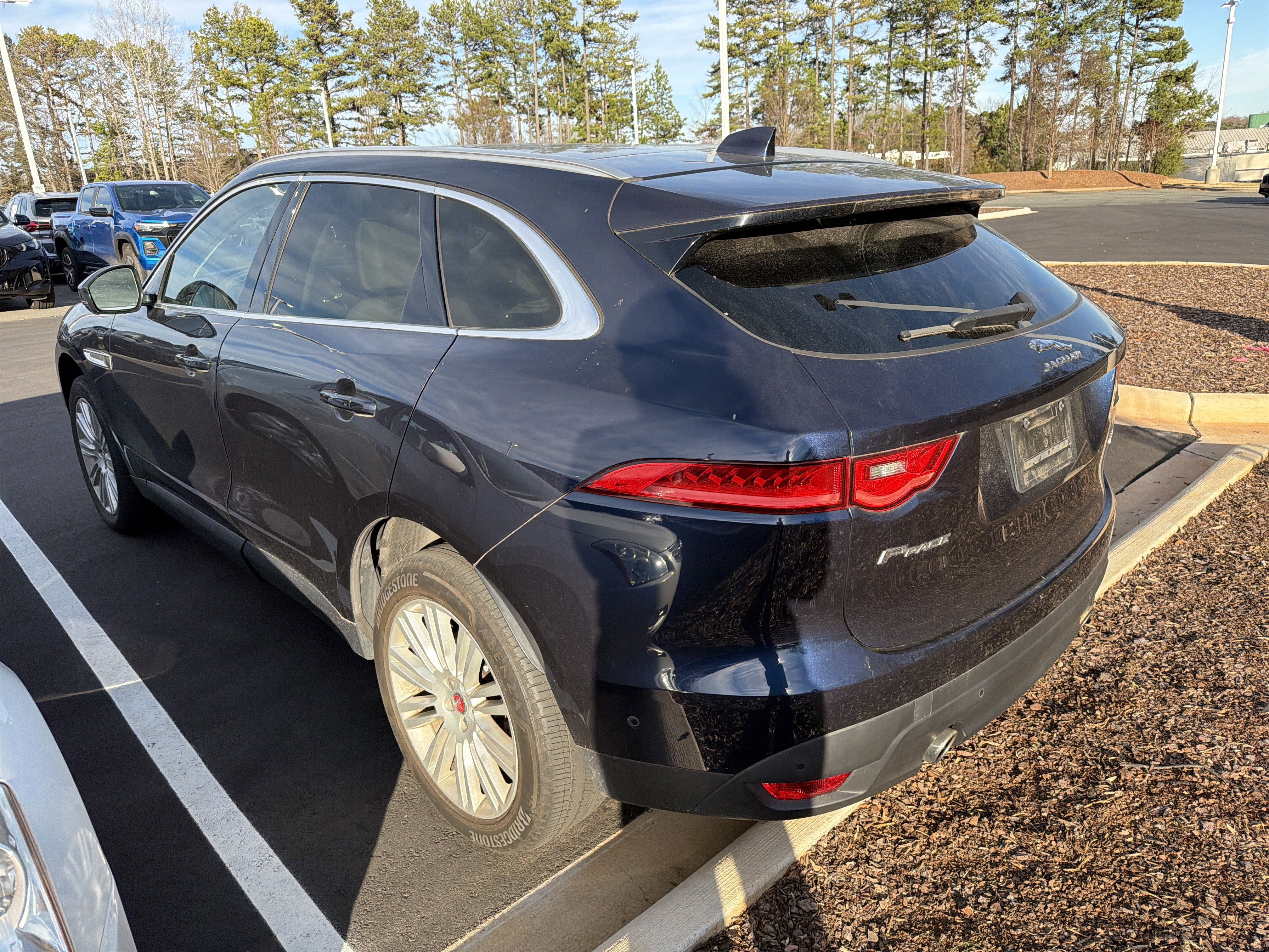 Used 2019 Jaguar F-PACE Portfolio image 8