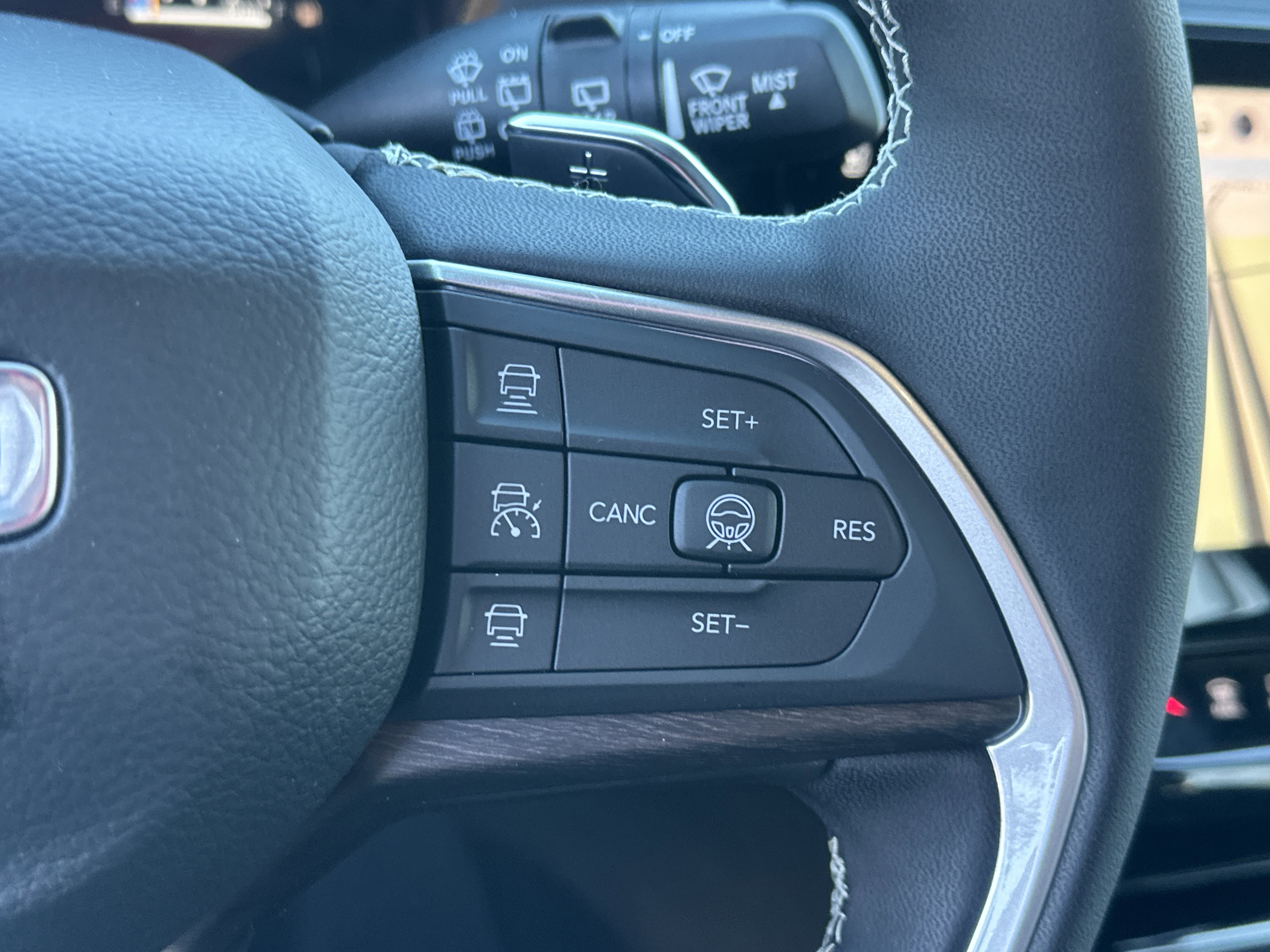 New 2026 Jeep Grand Cherokee Limited Reserve image 11