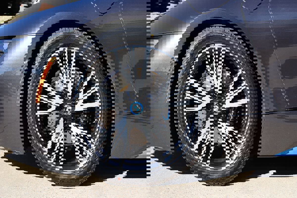 Used 2019 BMW i8 Roadster image 60