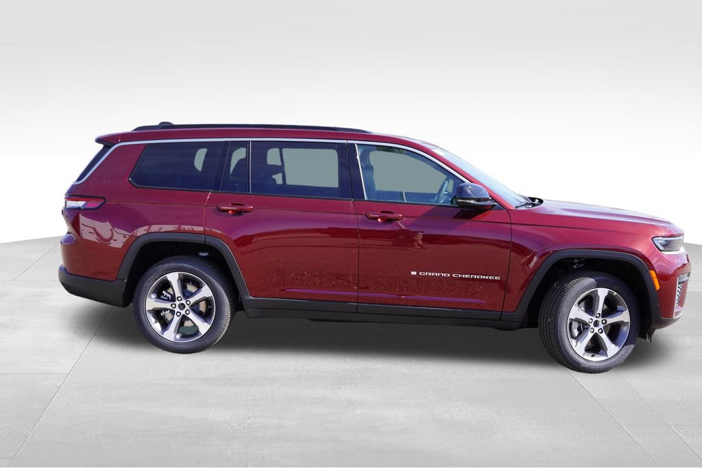 New 2026 Jeep Grand Cherokee L Limited w/ Trailer Tow Package AWD/4WD image 2