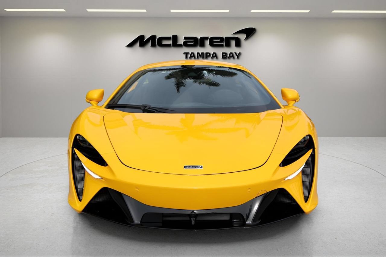 New 2026 McLaren Artura RWD image 8