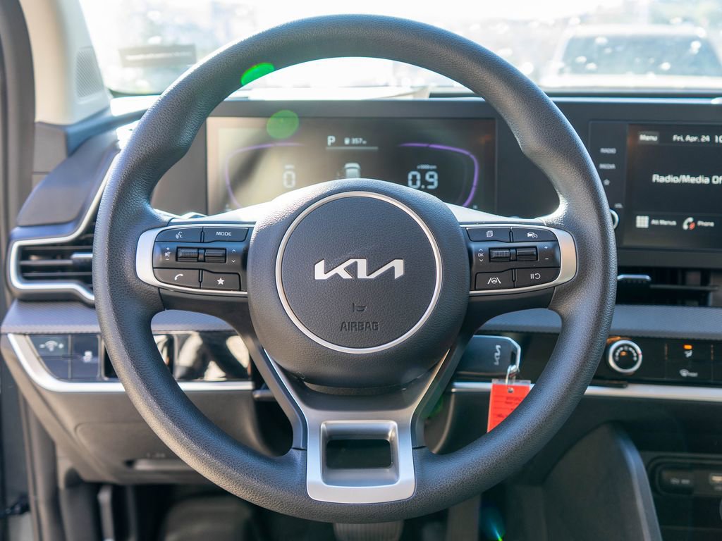 Certified 2025 Kia Sportage LX AWD/4WD image 14