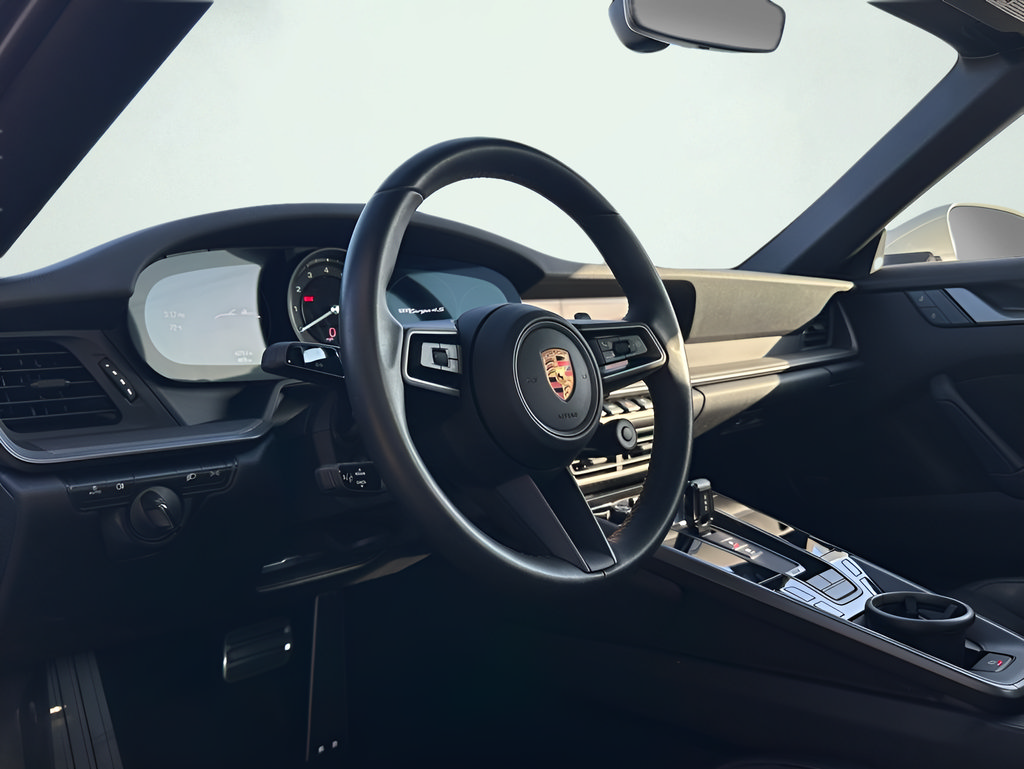 Used 2023 Porsche 911 Targa 4S AWD/4WD image 2