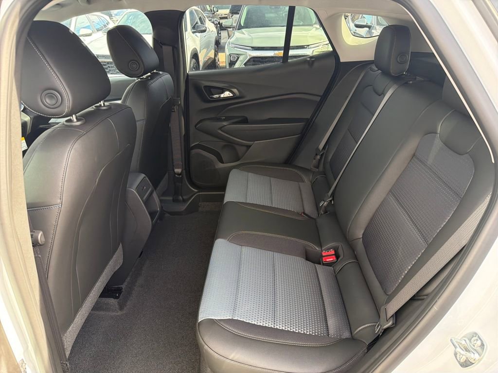 New 2025 Chevrolet Trax LT w/ LT Convenience Package image 13