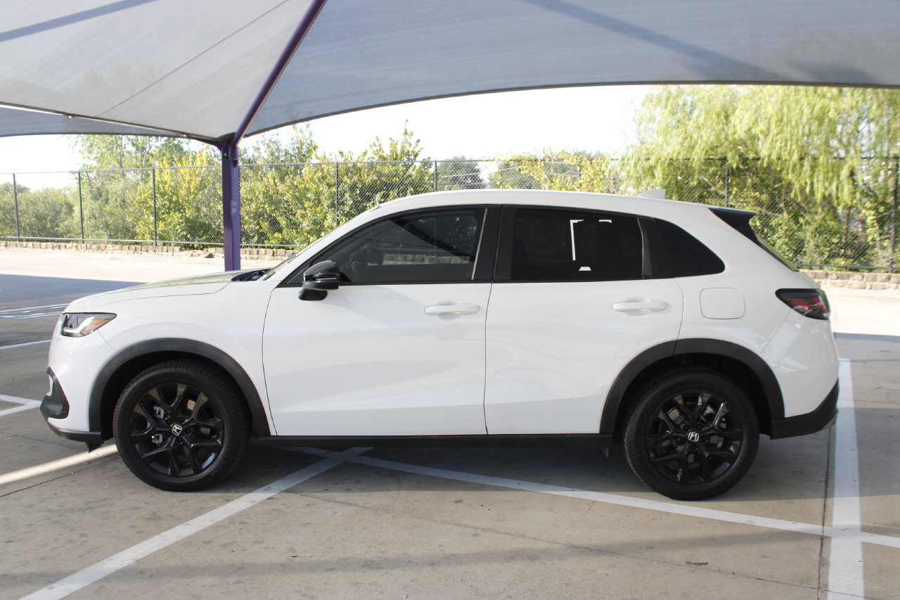 Used 2024 Honda HR-V Sport image 2