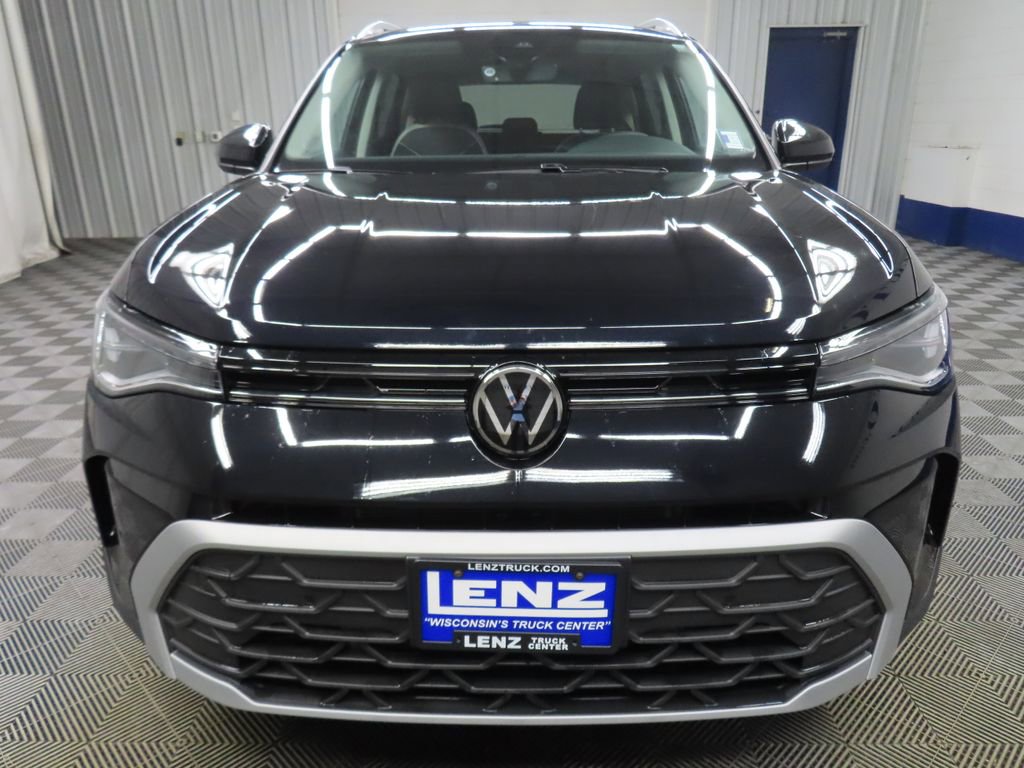 Used 2025 Volkswagen Taos SE AWD/4WD image 41
