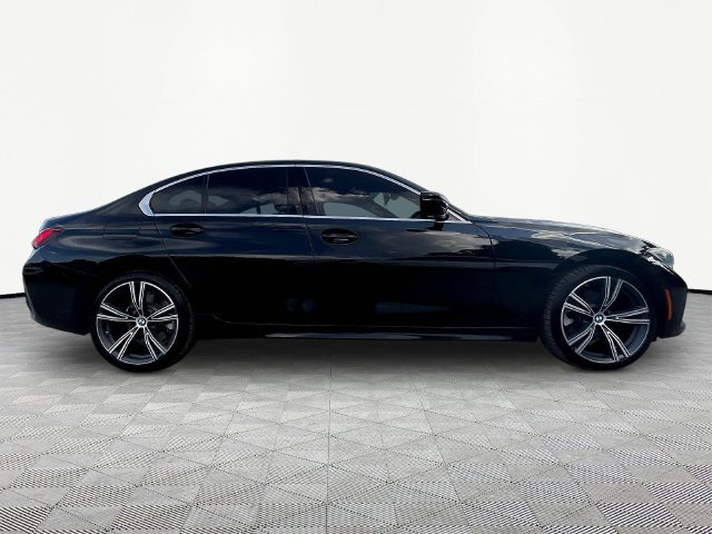 Used 2021 BMW 330i Sedan w/ Premium Package RWD image 4