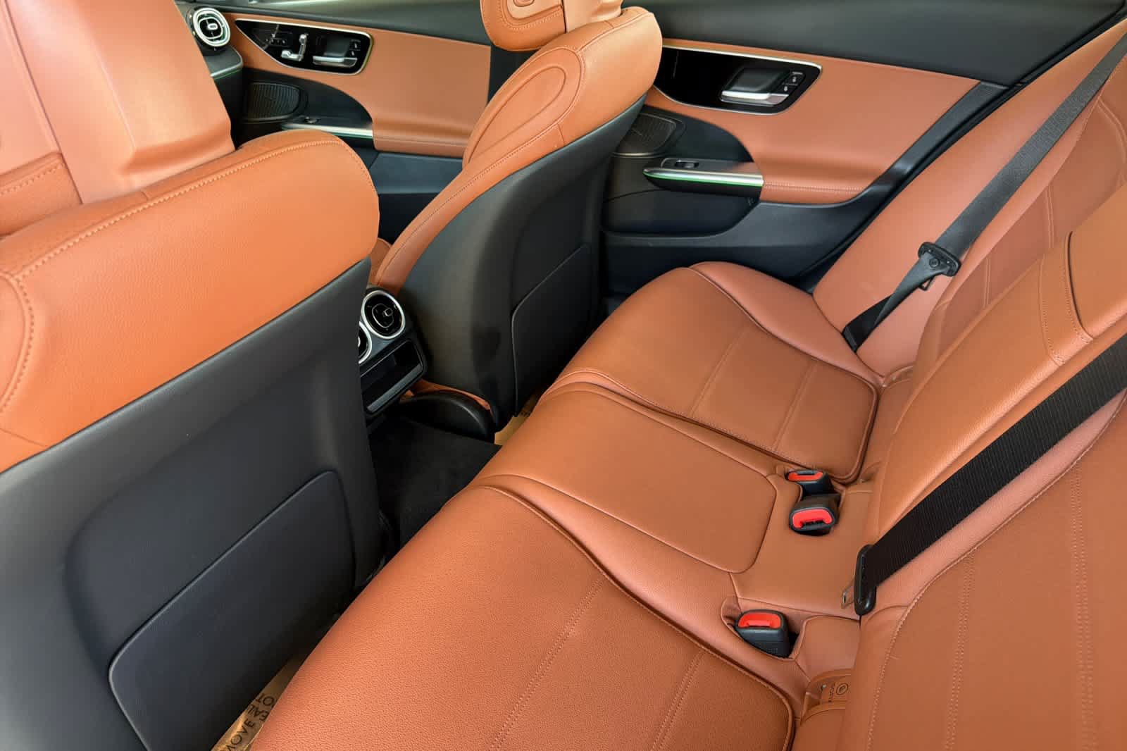 Used 2022 Mercedes-Benz C 300 Sedan image 4