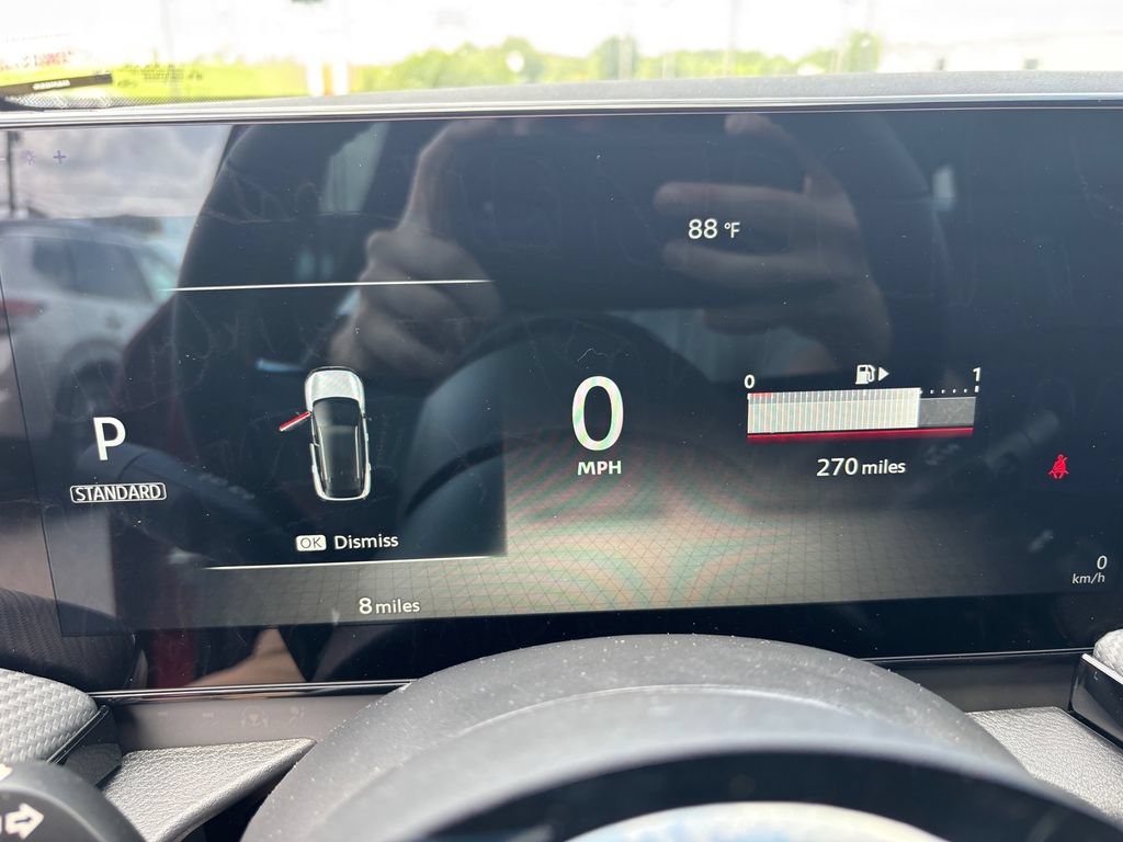 New 2025 Nissan Kicks SR FWD image 10