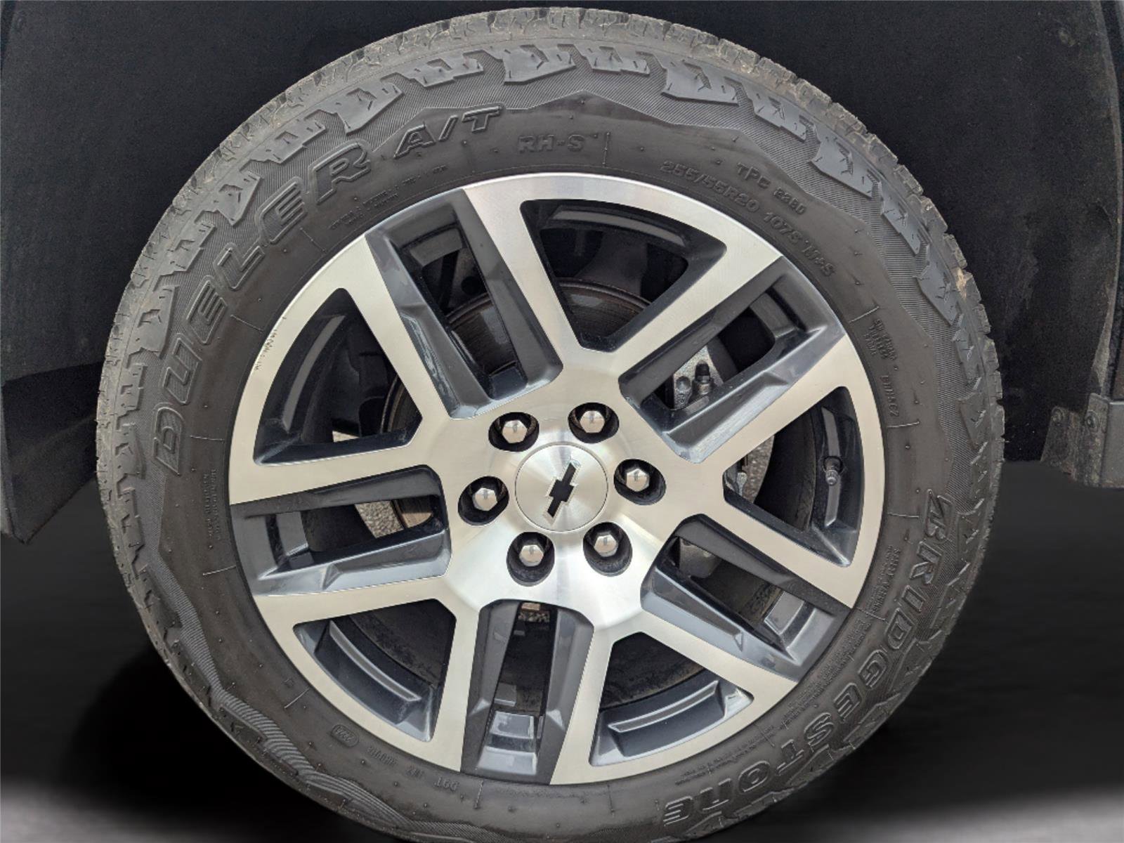 Used 2024 Chevrolet Colorado Z71 w/ Z71 Convenience Package 2 image 9