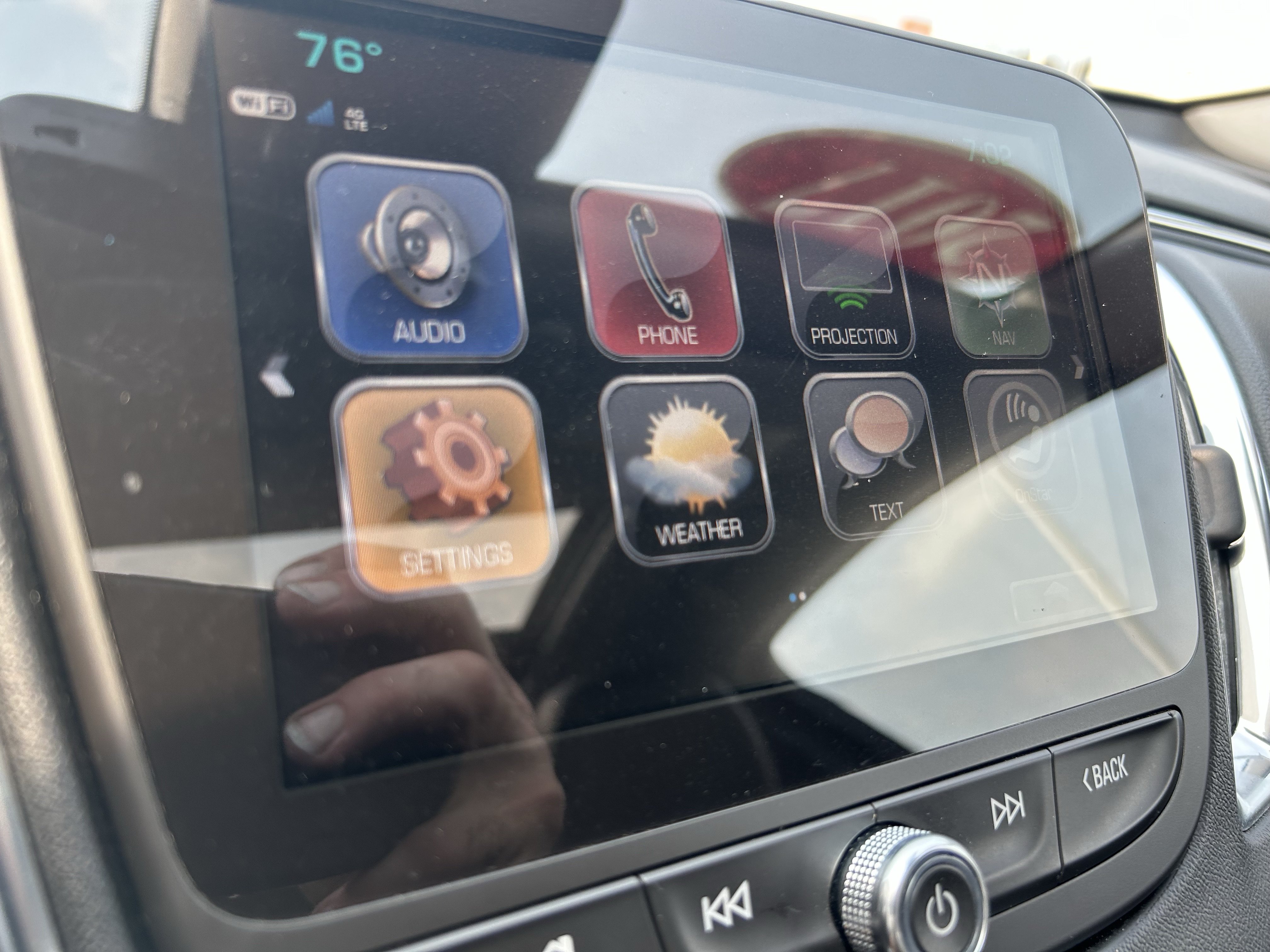 Used 2017 Chevrolet Malibu Premier w/ Premier Sun and Wheel Package FWD image 29