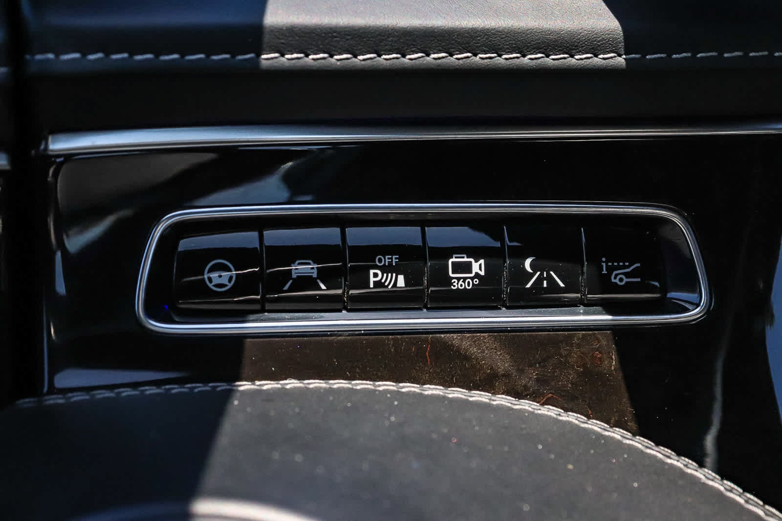 Used 2016 Mercedes-Benz S 63 AMG 4MATIC Coupe image 38