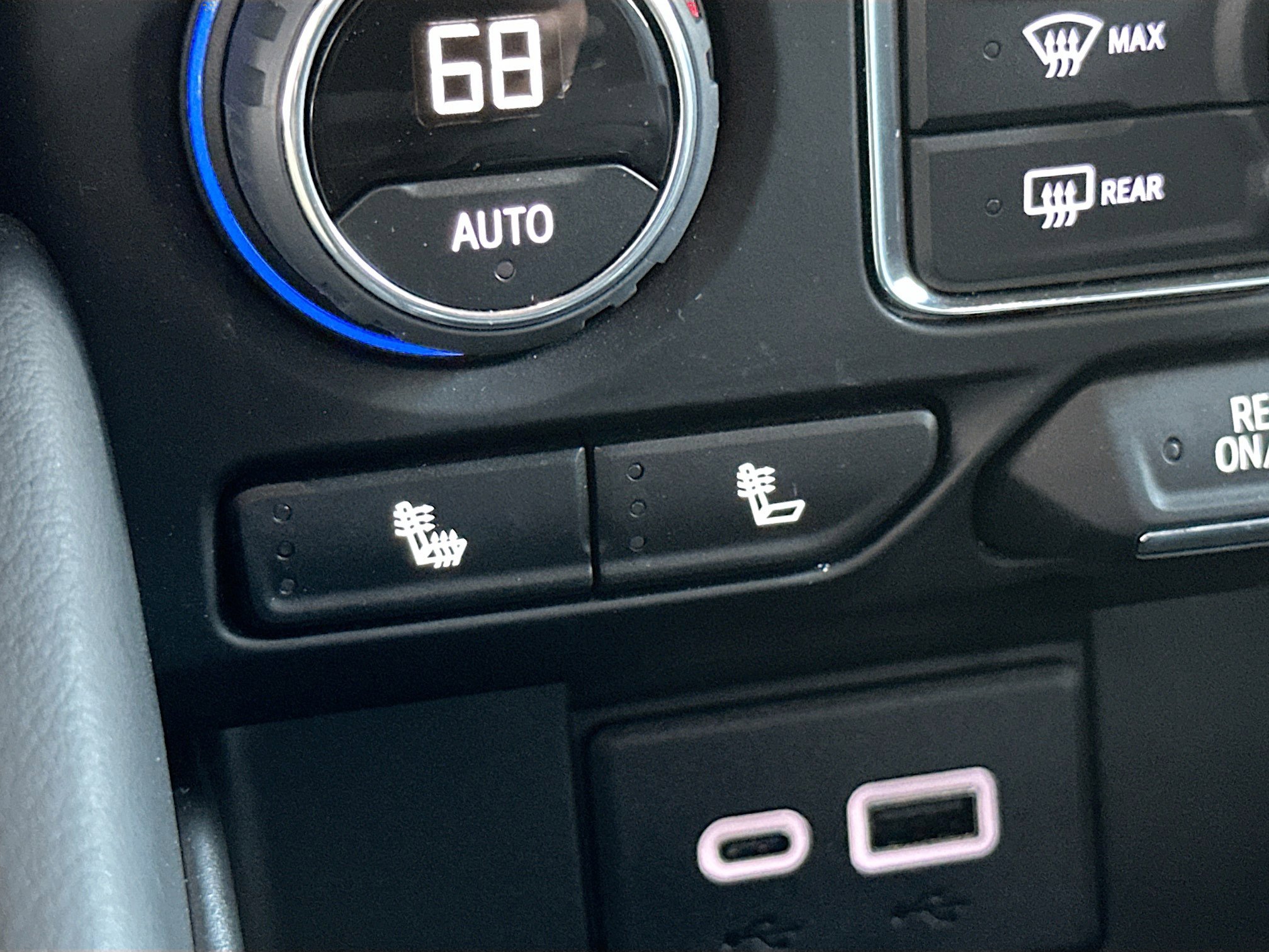 Used 2024 Chevrolet Tahoe RST w/ Luxury Package image 21