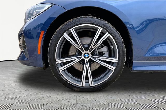 Used 2021 BMW 330i xDrive Sedan w/ Premium Package image 22
