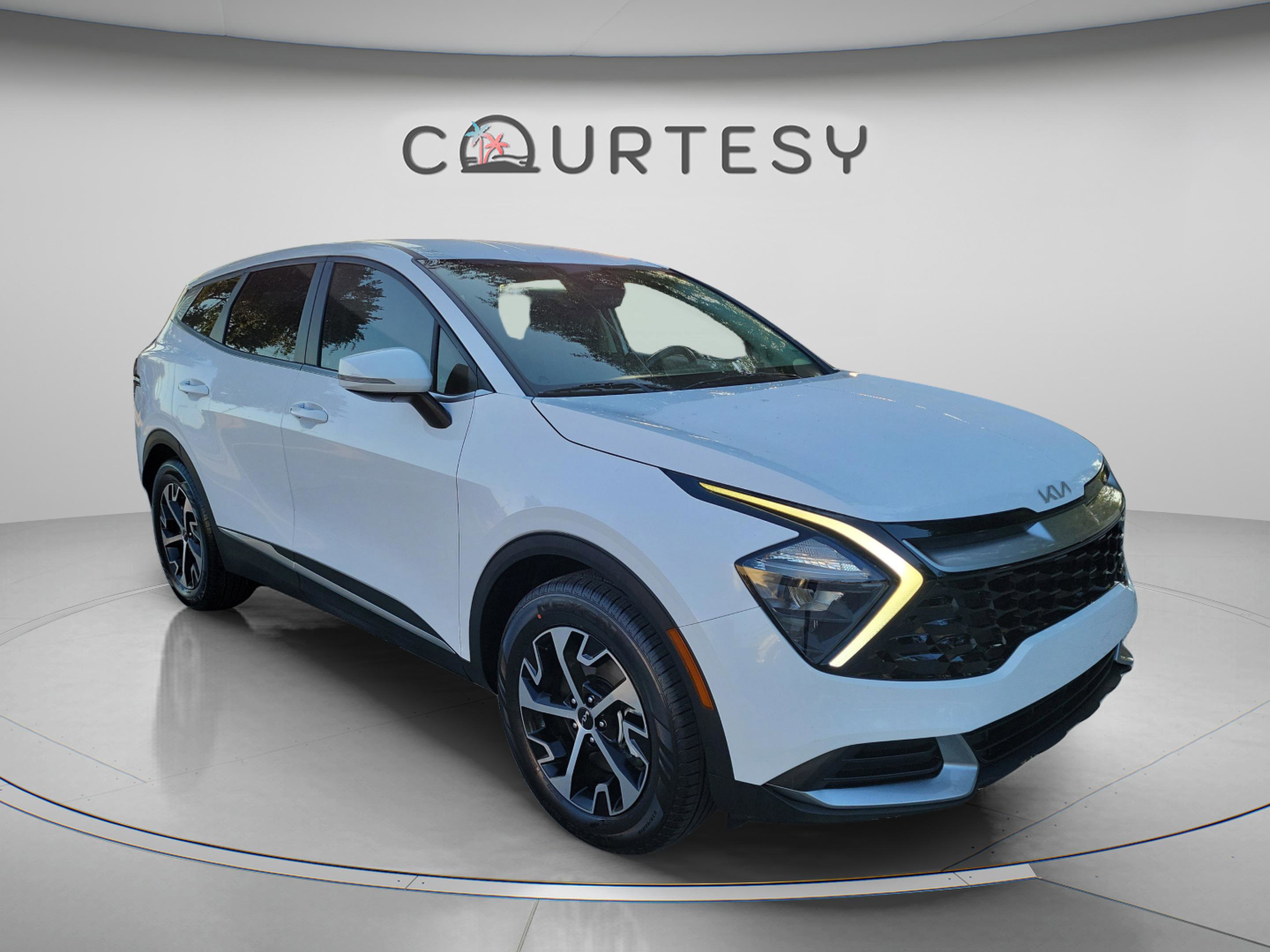 Certified 2023 Kia Sportage EX FWD image 5