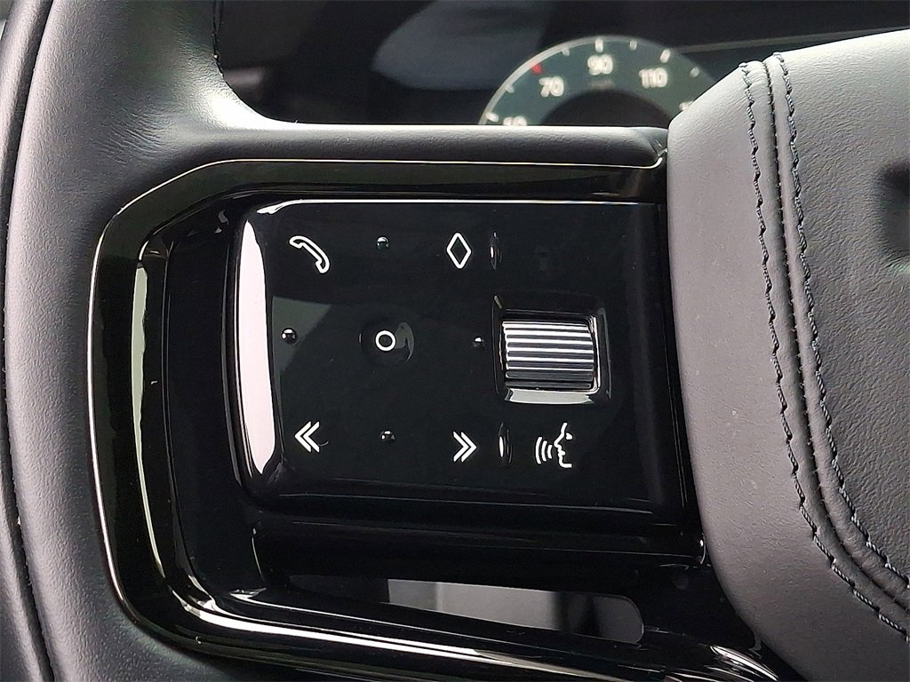 Used 2024 Land Rover Range Rover Velar Dynamic SE image 16