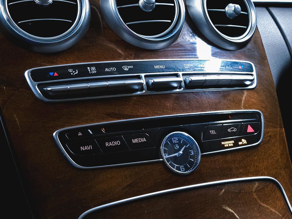 Used 2017 Mercedes-Benz C 300 4MATIC Sedan image 32