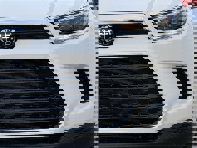 Used 2024 Toyota Grand Highlander XLE image 8
