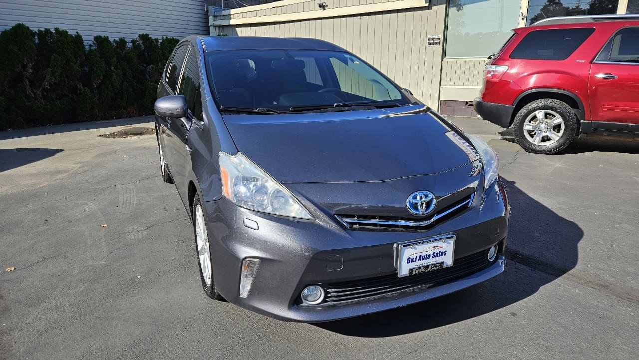 Used 2012 Toyota Prius V Five image 5