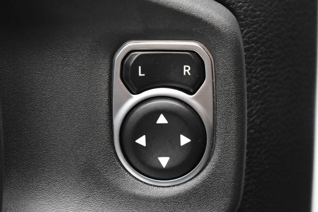 Used 2026 Jeep Gladiator Rubicon AWD/4WD image 13