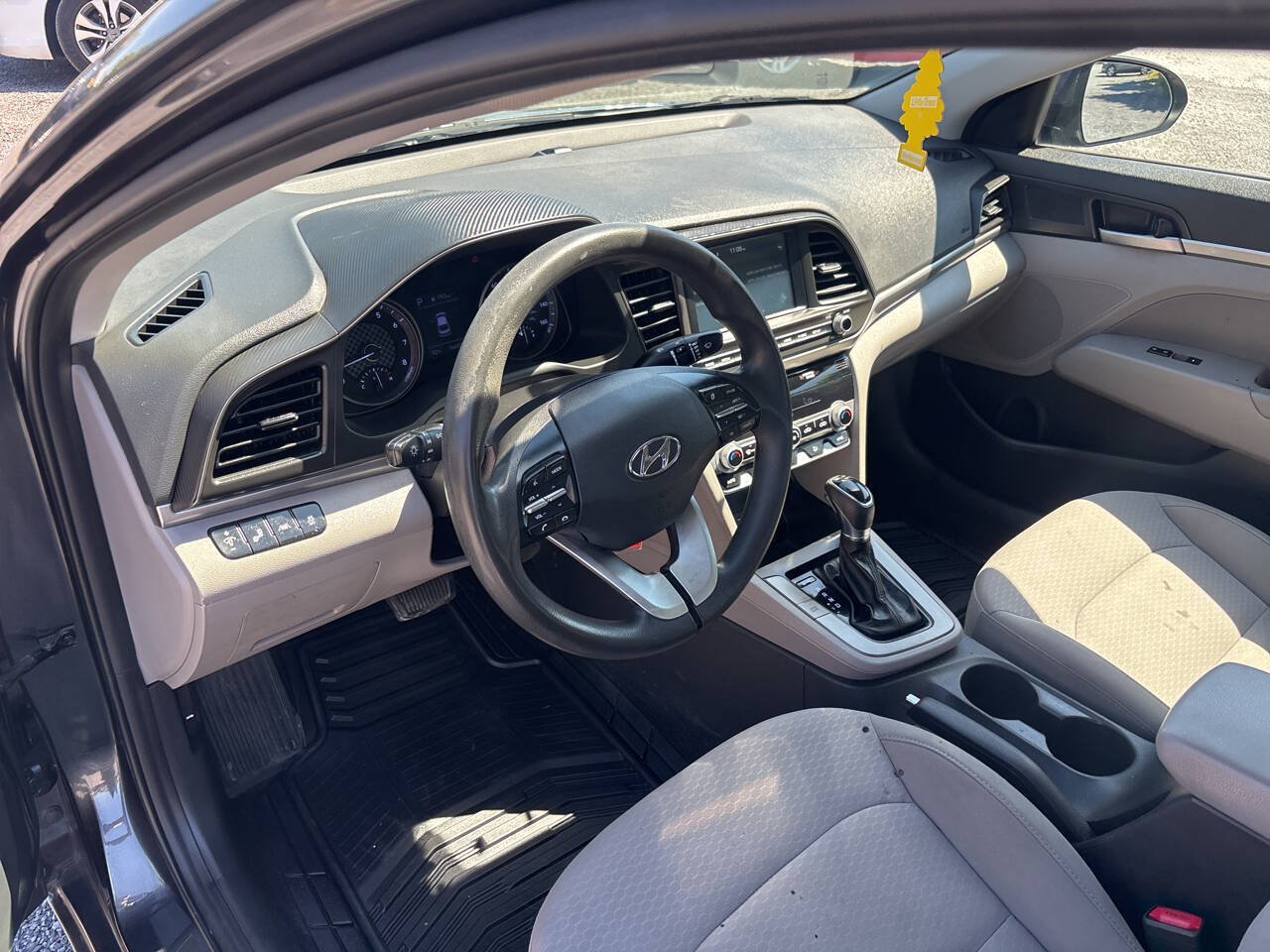 Used 2020 Hyundai Elantra SEL FWD image 9