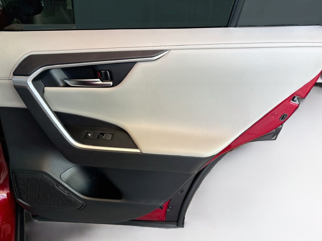 Certified 2021 Toyota RAV4 Limited FWD image 27