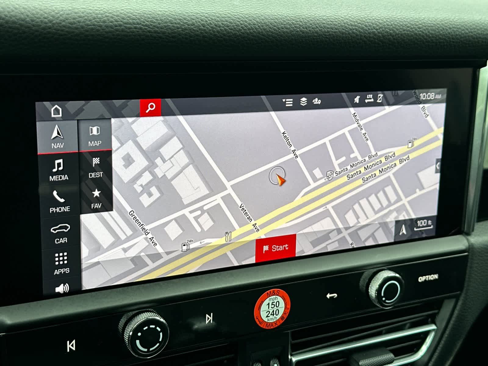 Certified 2025 Porsche Macan AWD/4WD image 21