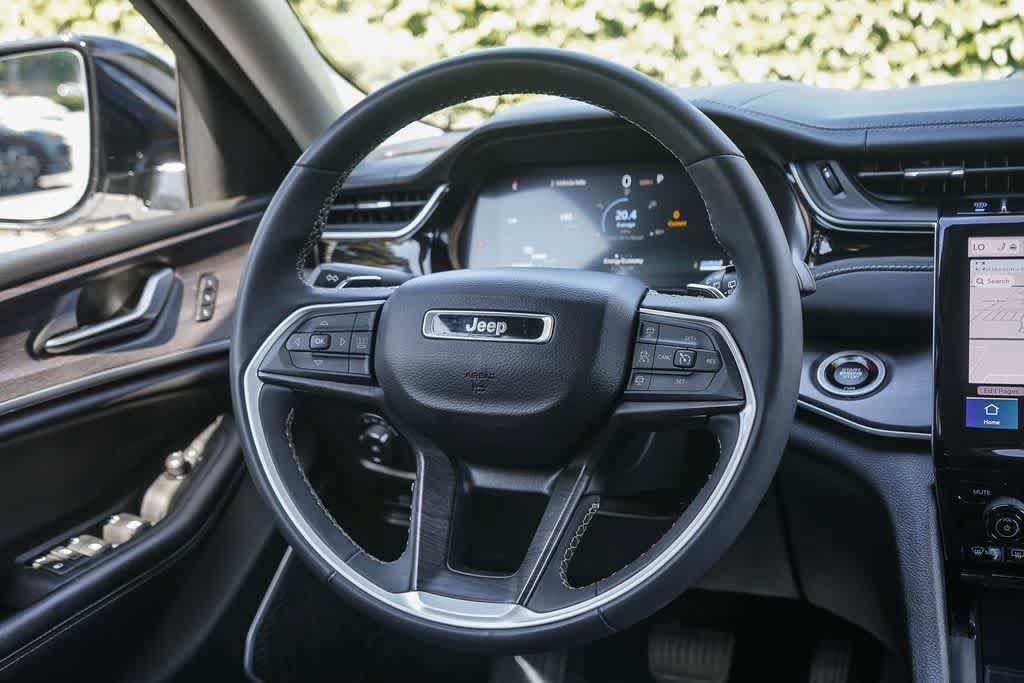 Used 2022 Jeep Grand Cherokee Limited 4xe w/ Luxury Tech Group II AWD/4WD image 15