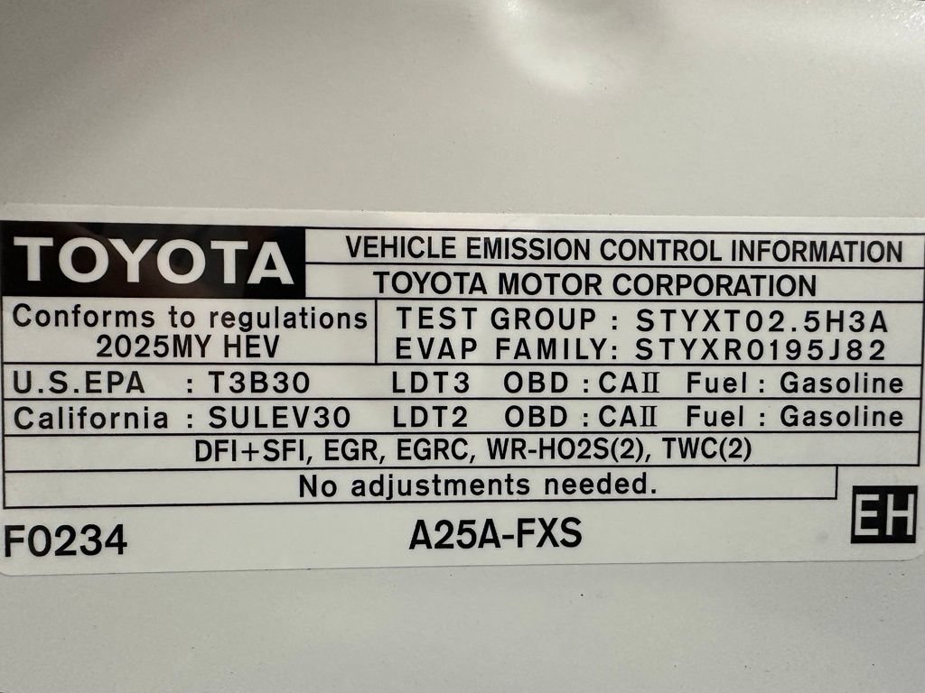 Used 2025 Toyota Sienna LE FWD image 69