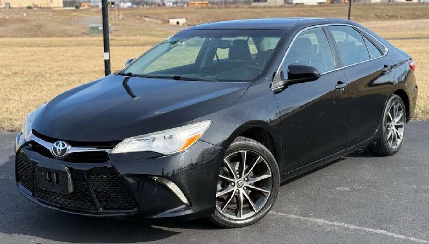 Used 2016 Toyota Camry XSE w/ Moonroof Package