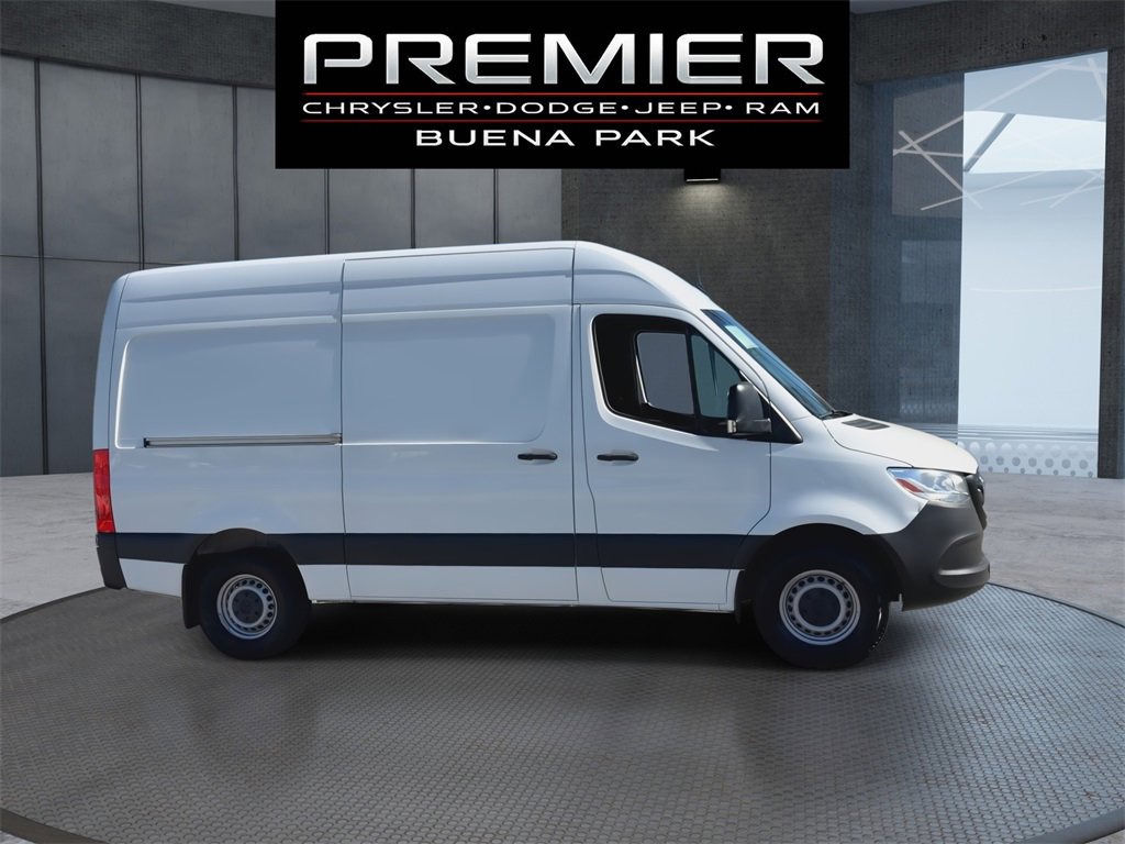Used 2022 Mercedes-Benz Sprinter 2500 image 9