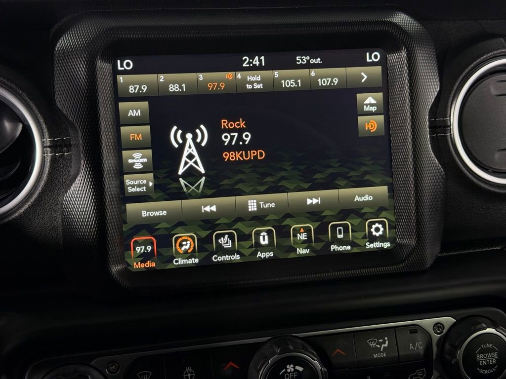 Used 2023 Jeep Wrangler Unlimited Sahara w/ Cold Weather Group image 17