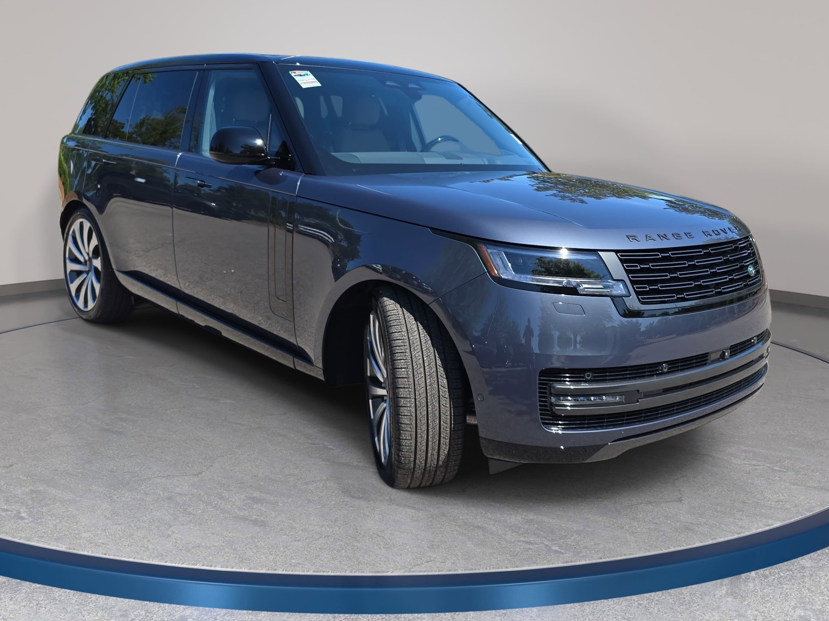 New 2026 Land Rover Range Rover Long Wheelbase SE AWD/4WD image 3