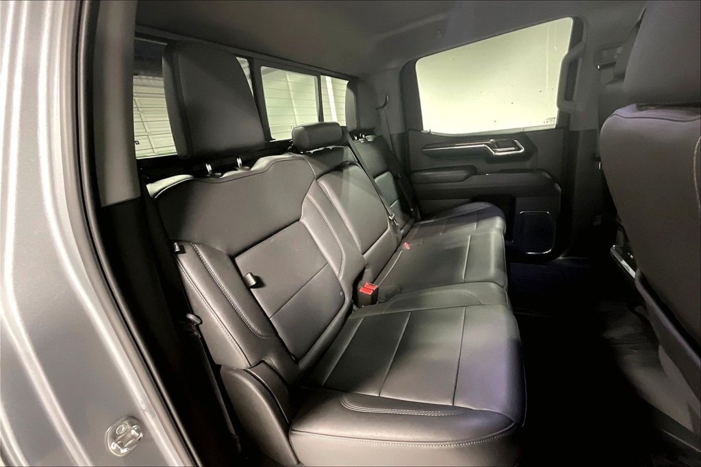 Used 2024 GMC Sierra 1500 Elevation w/ Elevation Premium Package AWD/4WD image 32
