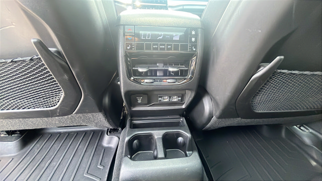 Used 2023 Jeep Grand Cherokee L Overland AWD/4WD image 24