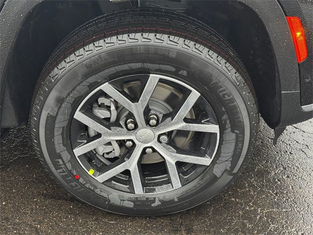 New 2025 Jeep Grand Cherokee L Limited w/ Luxury Tech Group II image 9