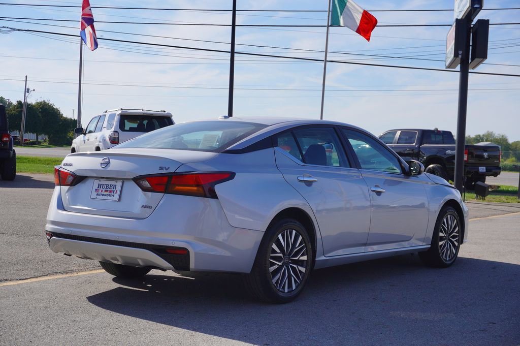 Used 2023 Nissan Altima 2.5 SV image 7