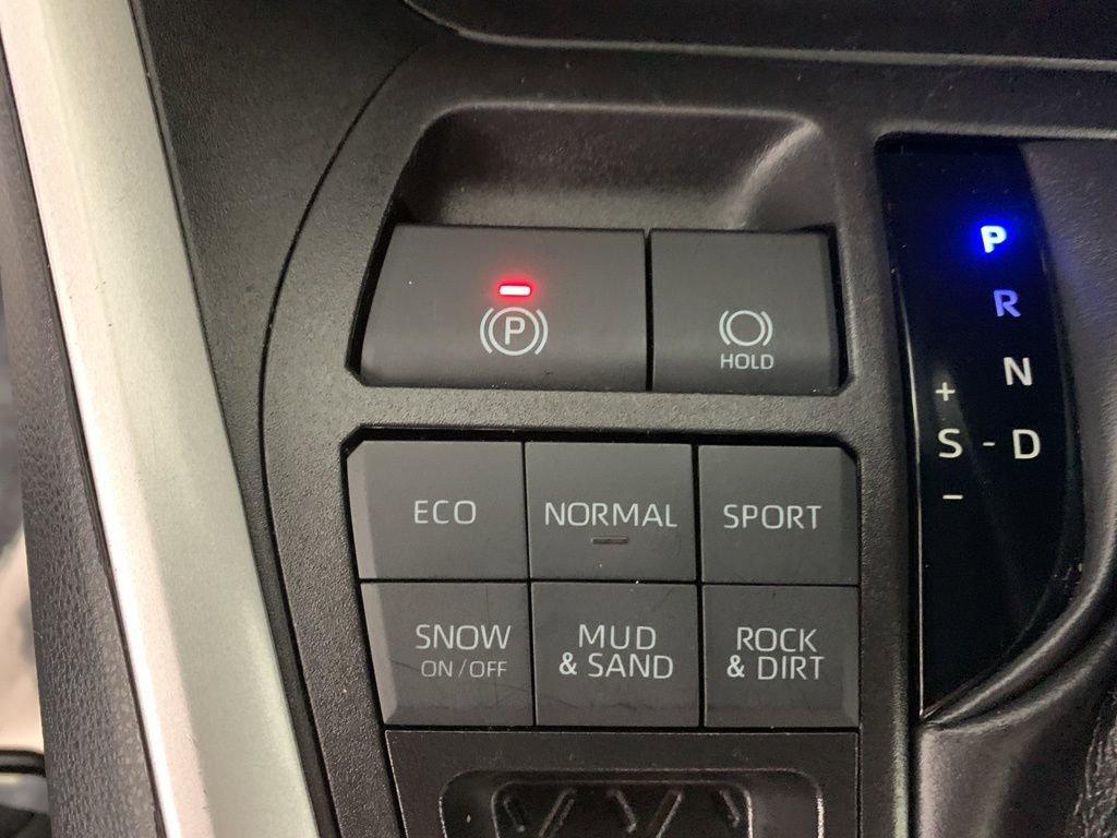Used 2024 Toyota RAV4 LE AWD/4WD image 26