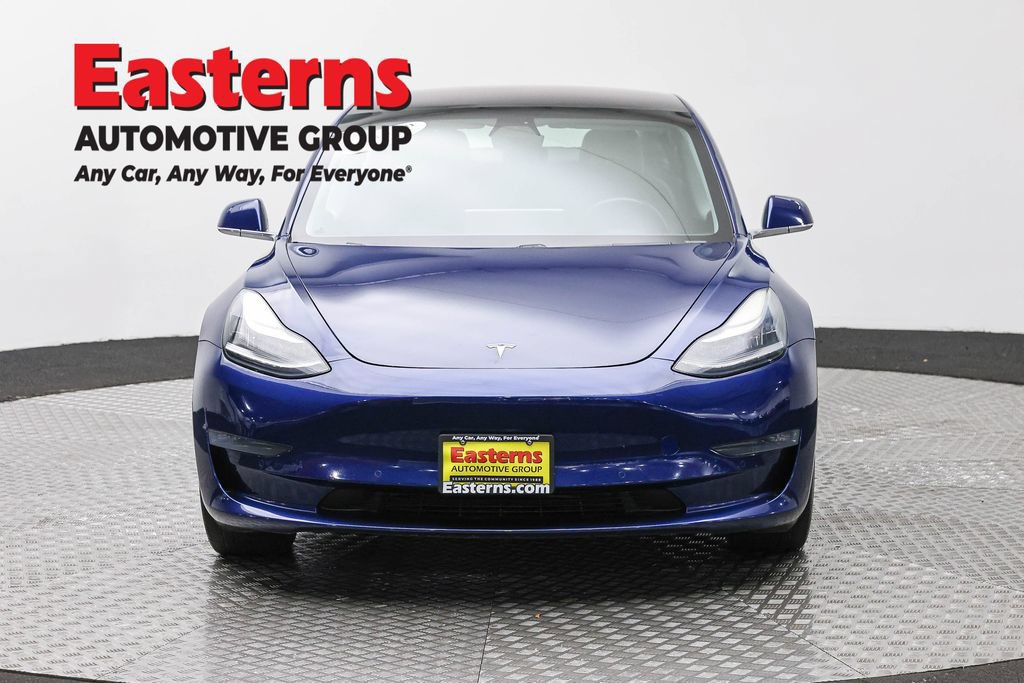 Used 2019 Tesla Model 3 Standard Range RWD image 2