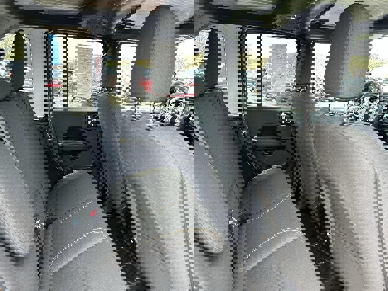 Used 2025 Jeep Wrangler Sahara w/ Safety Group AWD/4WD image 17