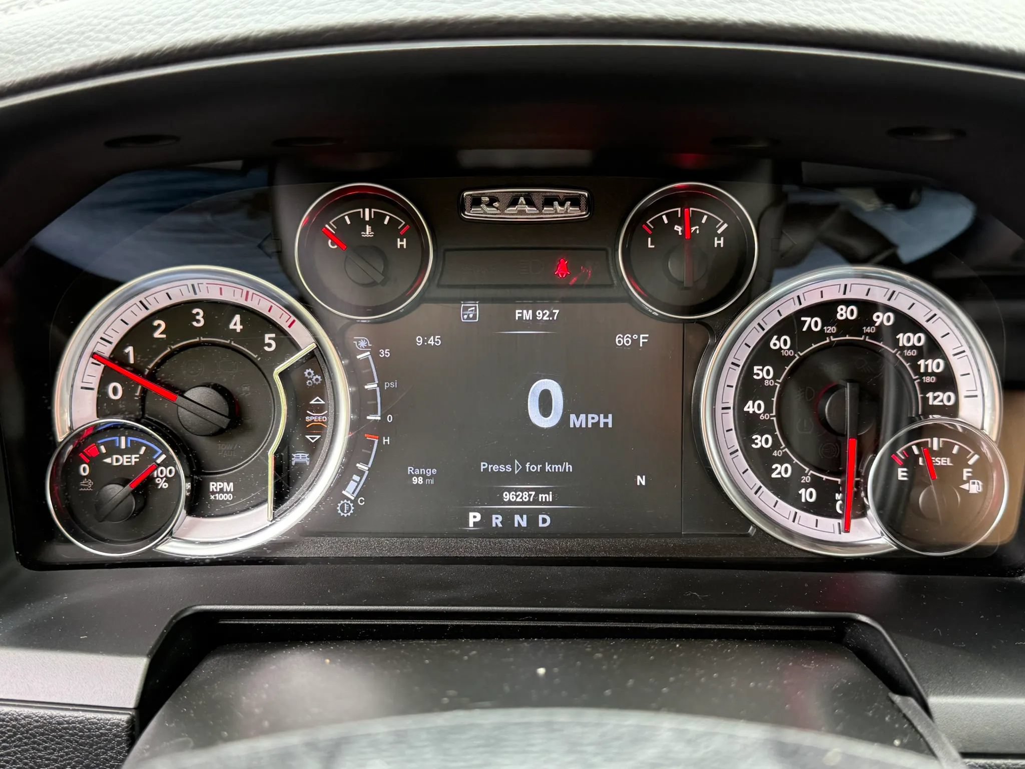 Used 2018 RAM 2500 Laramie w/ Sport Appearance Group AWD/4WD image 10