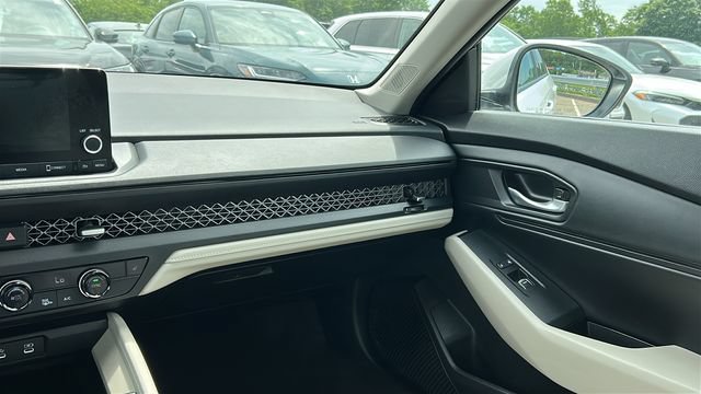 Used 2024 Honda Accord EX image 23