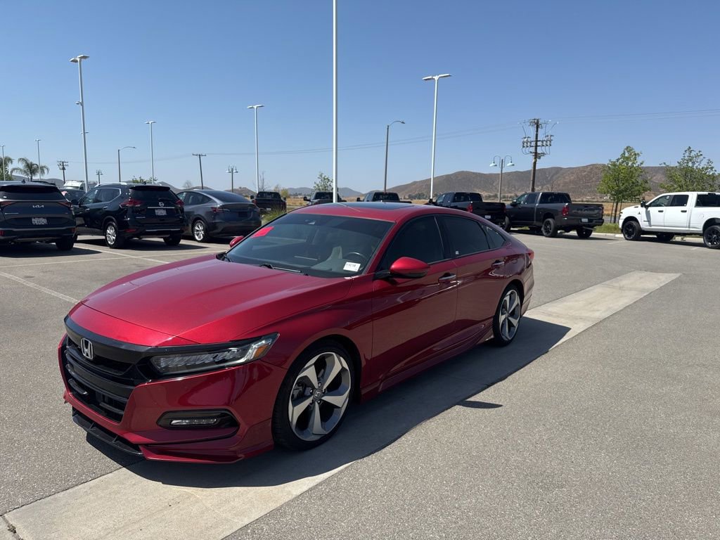 Used 2018 Honda Accord Touring image 4
