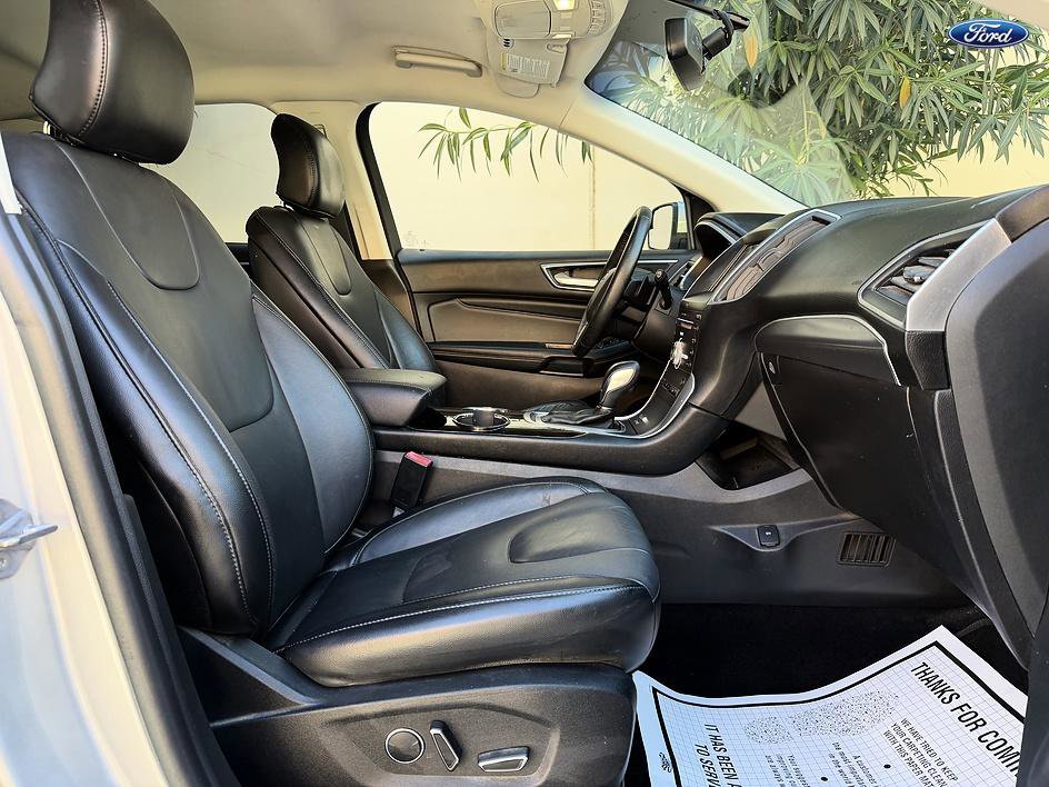 Used 2017 Ford Edge Titanium FWD image 11