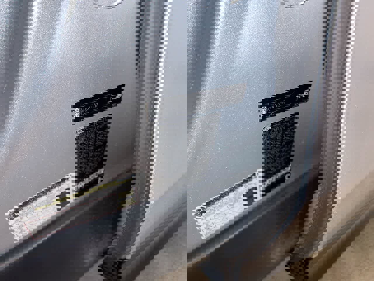 Used 2020 Land Rover Discovery HSE image 29