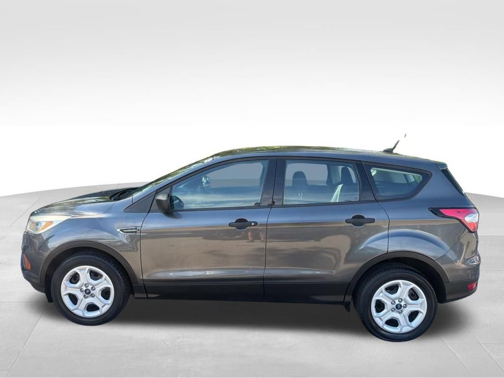 Used 2017 Ford Escape S image 2