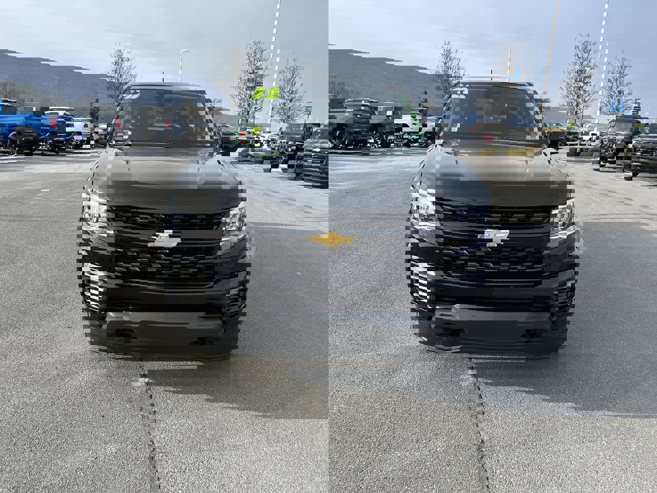 Used 2022 Chevrolet Colorado LT w/ Safety Package image 2